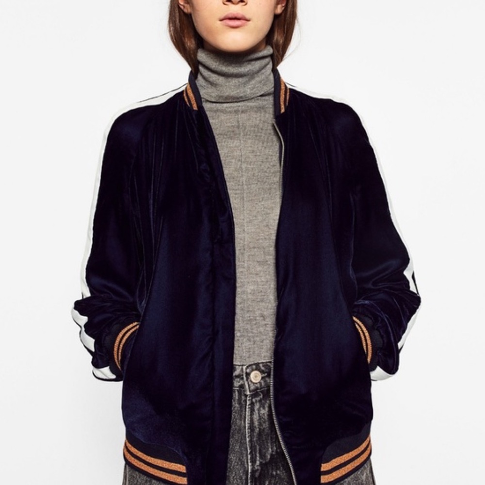 Zara Trafaluc Floral Embroidered Bomber Jacket in Crushed Velvet NWOT - Picture 3 of 9